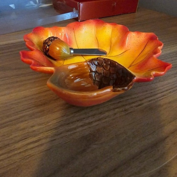 8" Leaf Dipper set of 2 Fall Autumn Thanksgiving Dips, Oils, Breads, etc - Picture 5 of 6